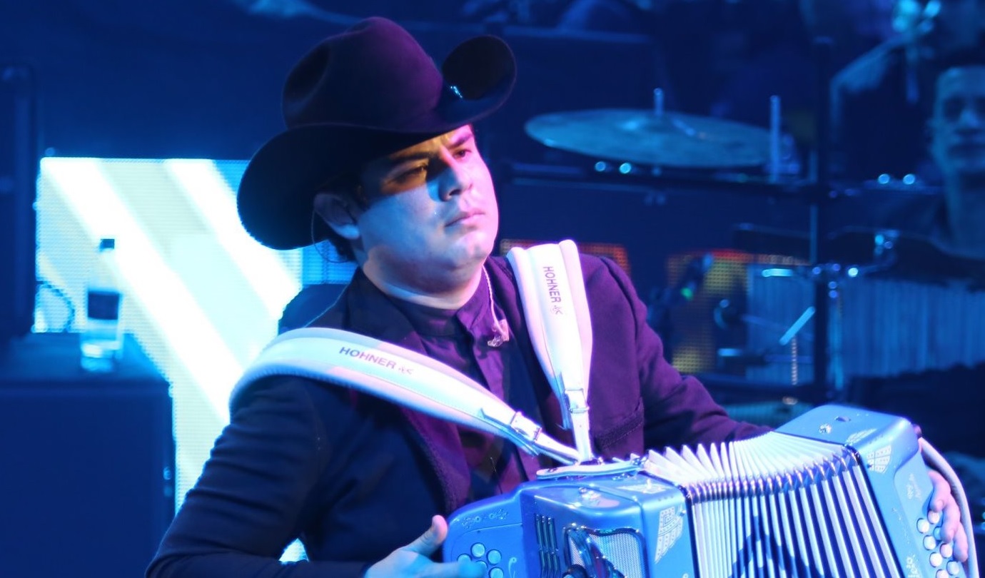 Alfredo Olivas Cierra la Feria las Torres Ante Miles de Juarenses Donde