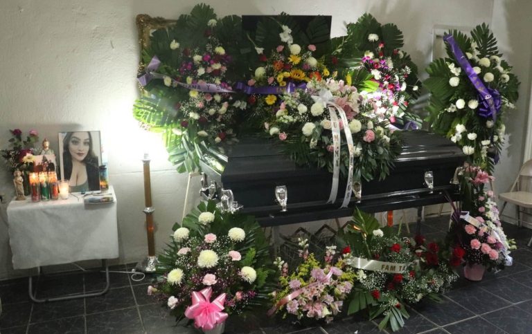 melissa-reyes-HtI2rEMnv