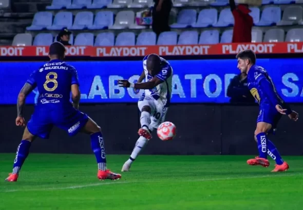 pachuca-aplasta-las-ilusiones-de-pumas-y-avanza-en-el-playin_4cd81cc8-d2a5-4ce2-8c9d-6f11628e6b57_medialjnimgndimagefullsize-1068x712