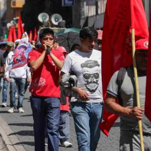 Chihuahua Vive Bajo Protestas; Ahora son los Maestros que Exigen Justicia Por el Servicio Medico y Aumento Salarial