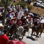 Cruz Perez Cuellar; Cierra el Evento de la Cabalgata con Grupo Musical Laberinto y Omar Camacho en Parral