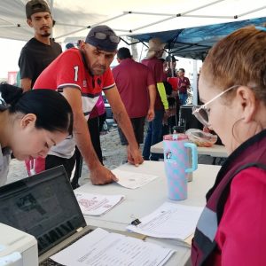 Operadora Municipal de Estacionamientos atiende a 35 ciudadanos durante jornada de Tesorería Móvil