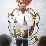 Alcalde entrega becas a 180 integrantes de agrupaciones musicales