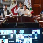 Docentes consideran necesaria regulación sobre uso de dispositivos digitales en escuelas; SEP