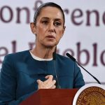 Sheinbaum alerta por ultraderecha y redes de bots para difundir noticias falsas