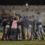Castigan a tres de los Indios tras pleito con los Manzaneros