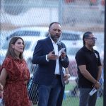 Entrega alcalde nuevo campo de beisbol hecho por el programa del Presupuesto Participativo