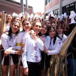 Sheinbaum llama a estudiantes de preparatoria a leer más y salir con sus amigos, en lugar de usar redes sociales