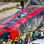 Choque de trenes en España ocurrió a velocidades de hasta 200 kilómetros por hora